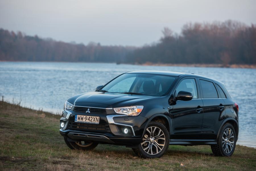  Mitsubishi ASX 2016 года  (фото 28 из 50)
